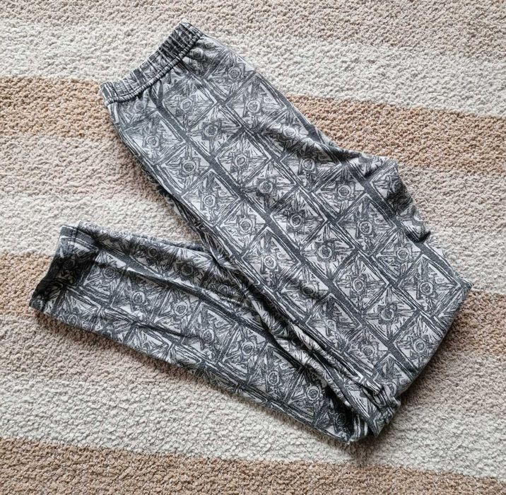 Legginsy w geometryczny wzór print Rozmiar S