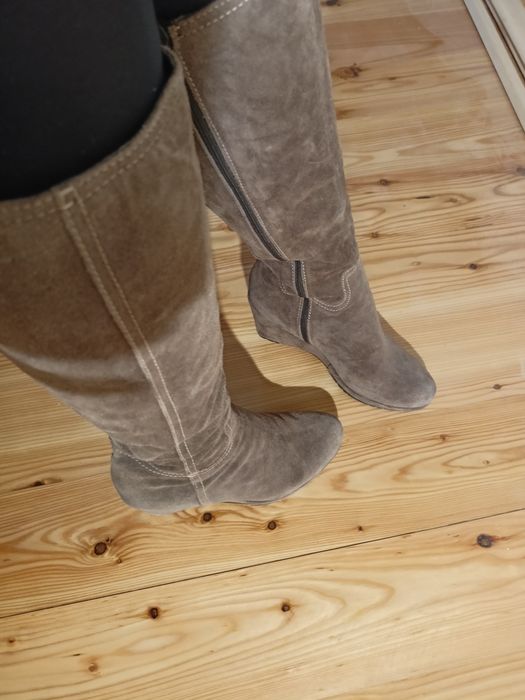 Kozaki damskie Clarks zamszowe ocieplane 38