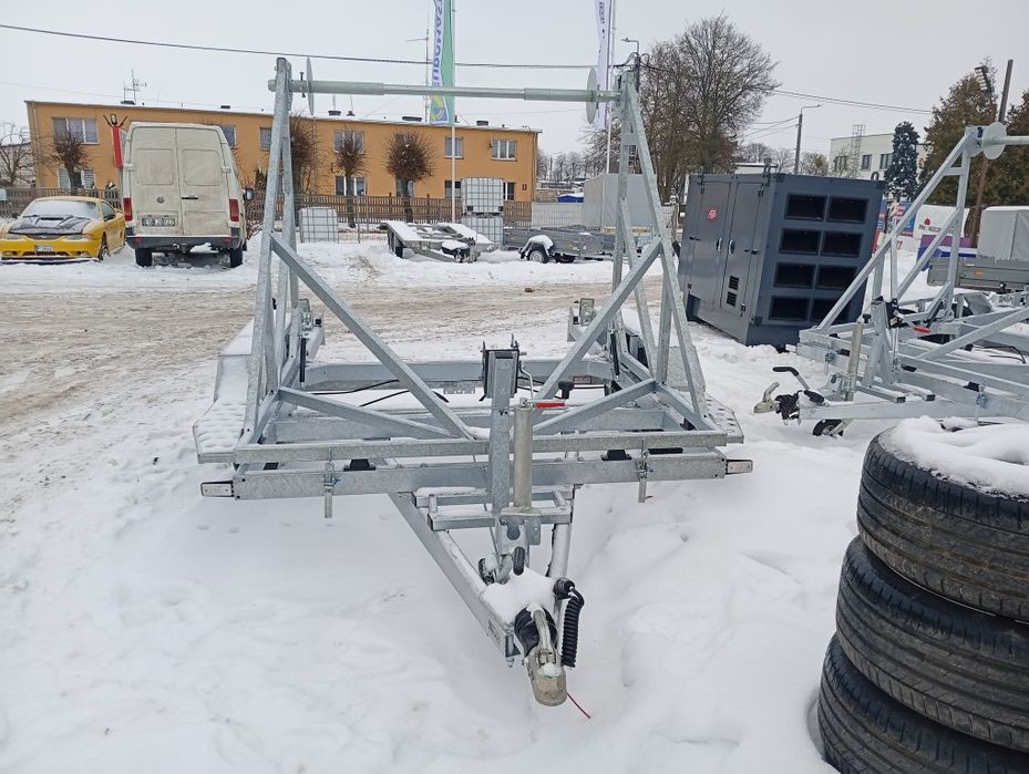 Przyczepa do przewozu szpuli kablowych