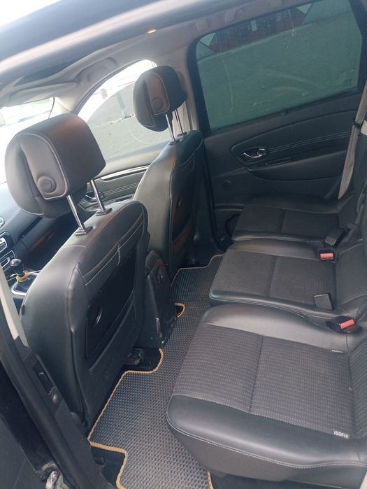 Renault Scenic 2011