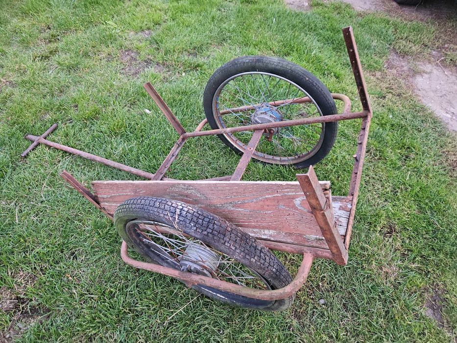 Wózek transportowy retro
