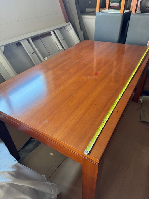 Conjunto mesa e cadeiras de cerejeira