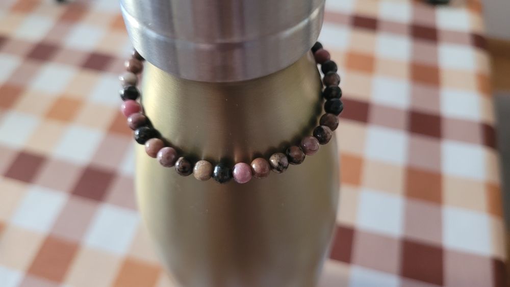 Czarny rodonit, bransoletka, naturalny kamień