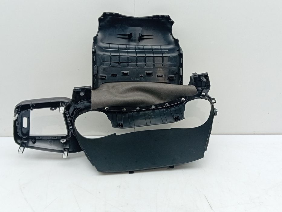 Moldura da consola central / rádio / aro KIA Ceed (CD)
