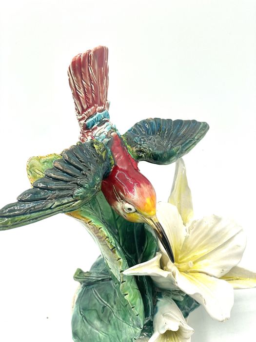 Escultura Colobri assinada