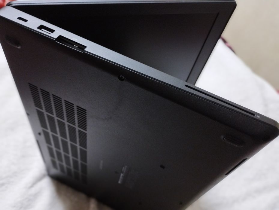 Игровой Dell 5580 IPS i7-7820HQ/8gb DDR4/SSD 256gb/nVidia 940mx