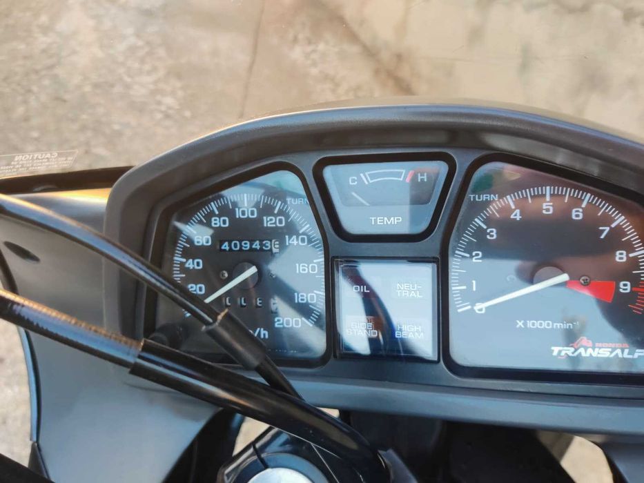 Honda Transalp XL600V 1995- Fiável e Pronta a Rodar