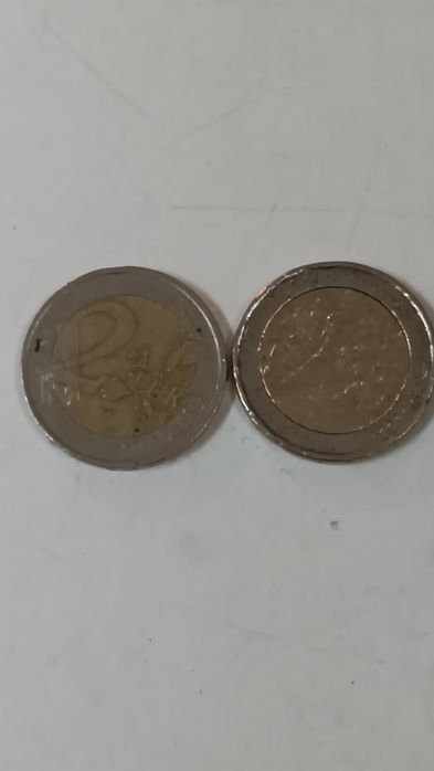 2 moedas 2 € com defeito à vista!