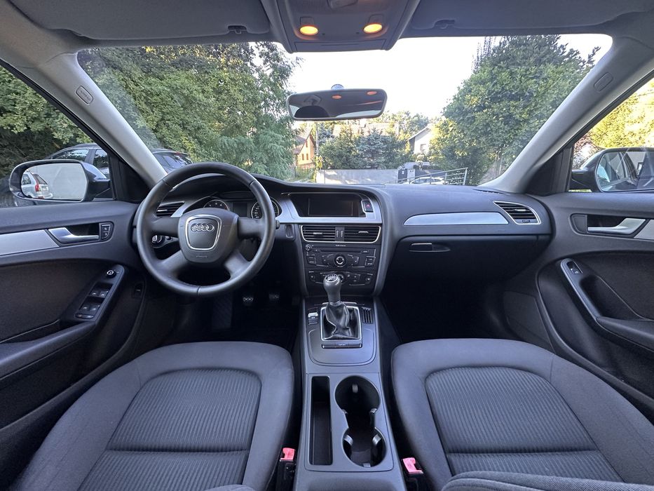 Audi A4 B8 Sedan 1.8 TFSI Benzyna | Manual 6-biegowa | 214 tys km