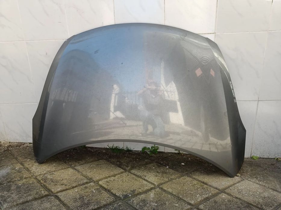 Capot Suzuki swift 2011