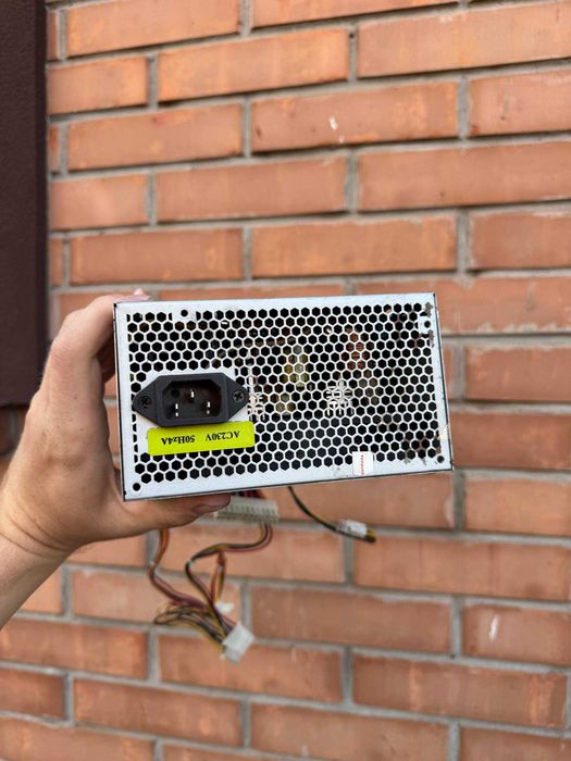 Блок живлення 400w Delux ATX400W P4