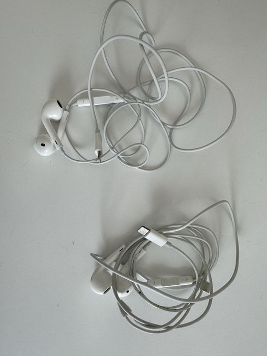 Używane oryginalne słuchawki Apple do iPhone