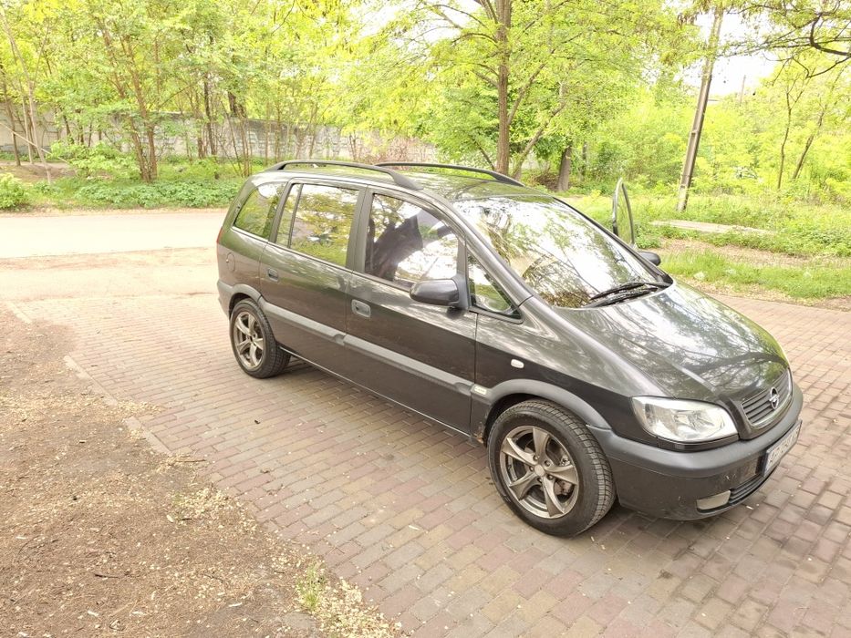 Продаю опель зафира а  1.8