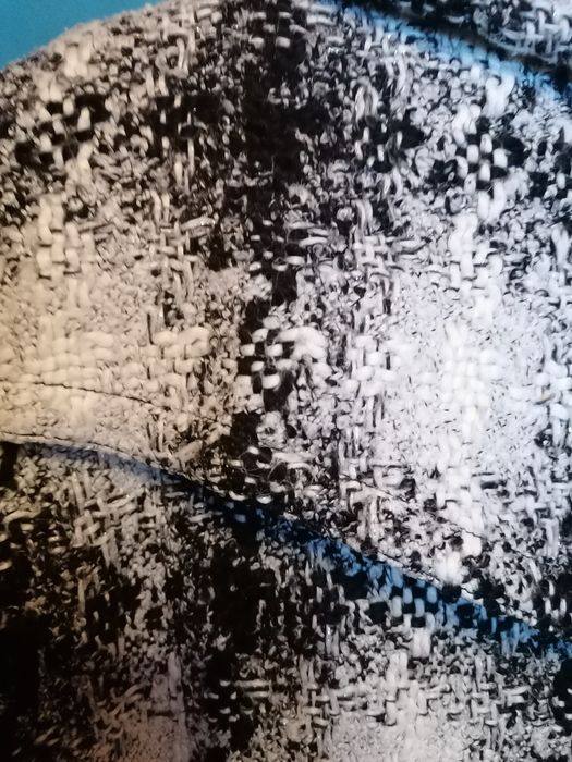 Płaszcz damski z błyszczącą nitką KY creation