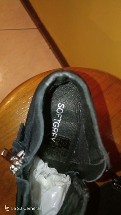 Botins pretos, camurça e pele, novos, baixa preço!!