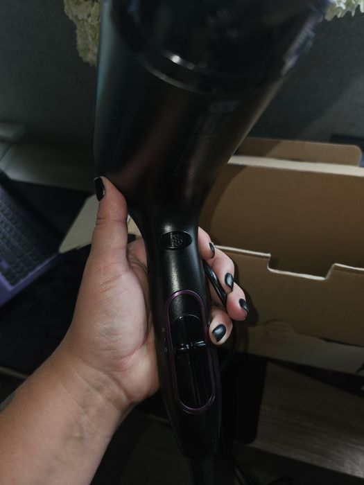 Продам фен Philips