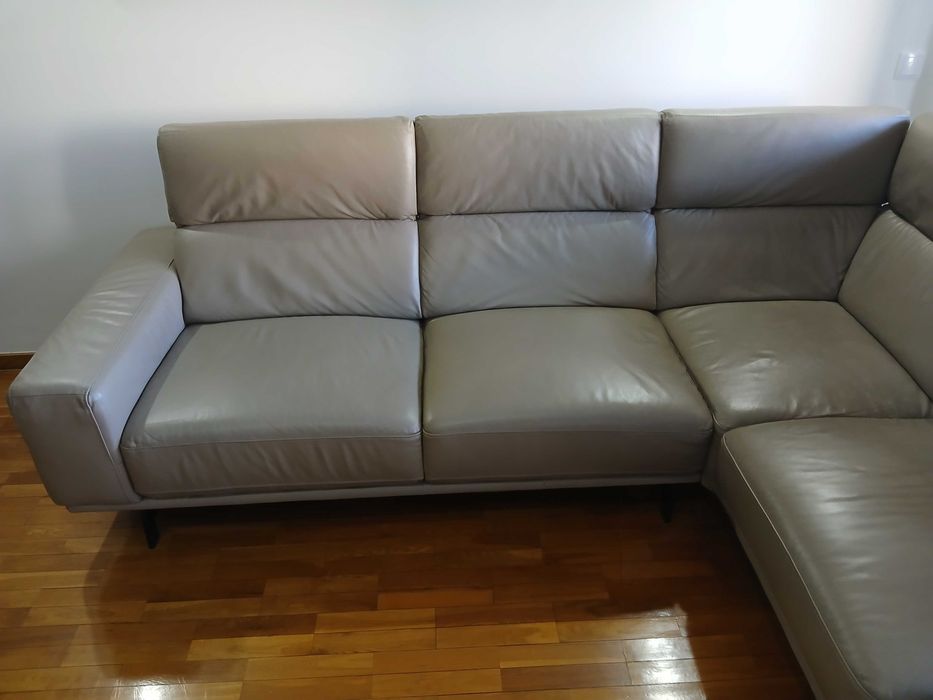 Sofá de canto com Chaise Longue
