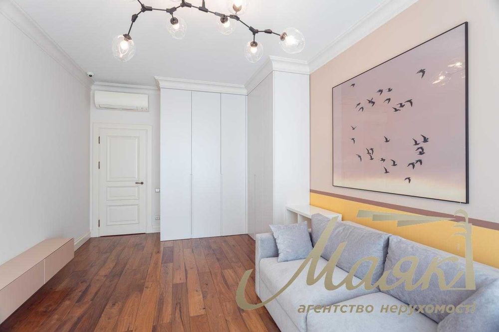 Продаж 4к квартиры с паркоместом в ЖК Зверинецкий