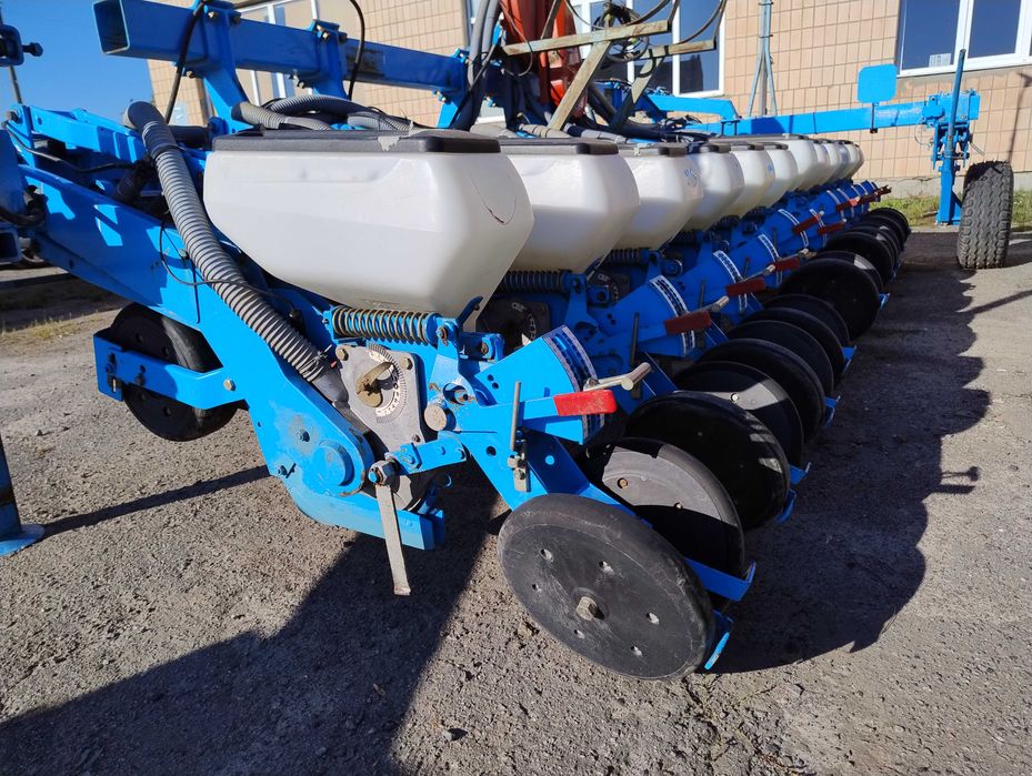 Сівалка MONOSEM NC B-12R