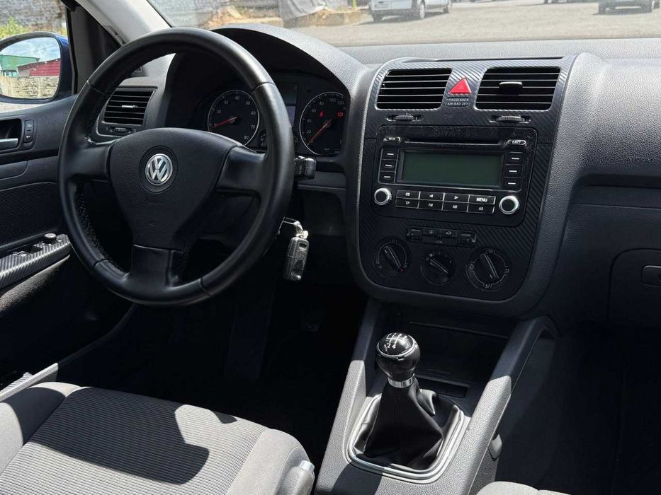 Продам  Volkswagen Golf 2005. Можна в розстрочку, під викуп.