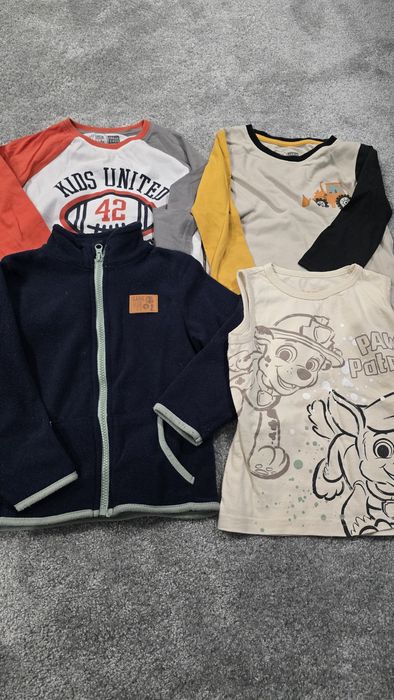 Zestaw ubranek dla chłopca 98-104+kapcie befado