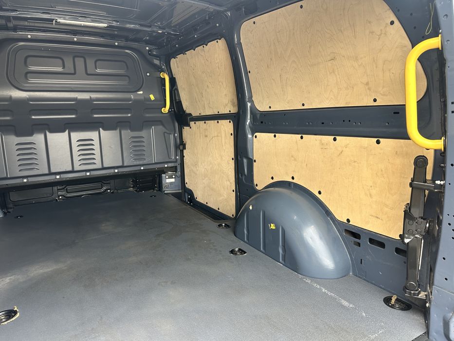 Mercedes Vito com km pouco