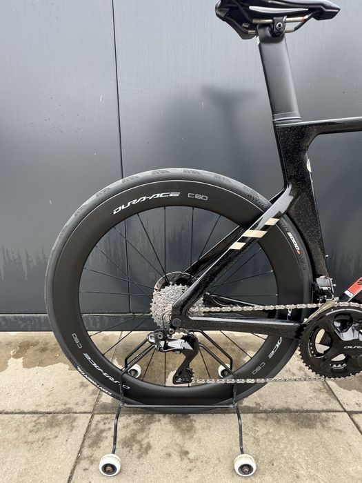 NOWY Canyon Aeroad CFR Shimano DuraAce di2