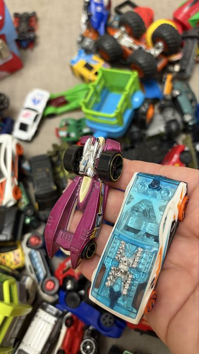 машинки  Hot Wheels