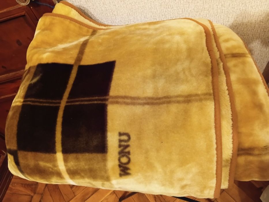 Продаю покрывало плед