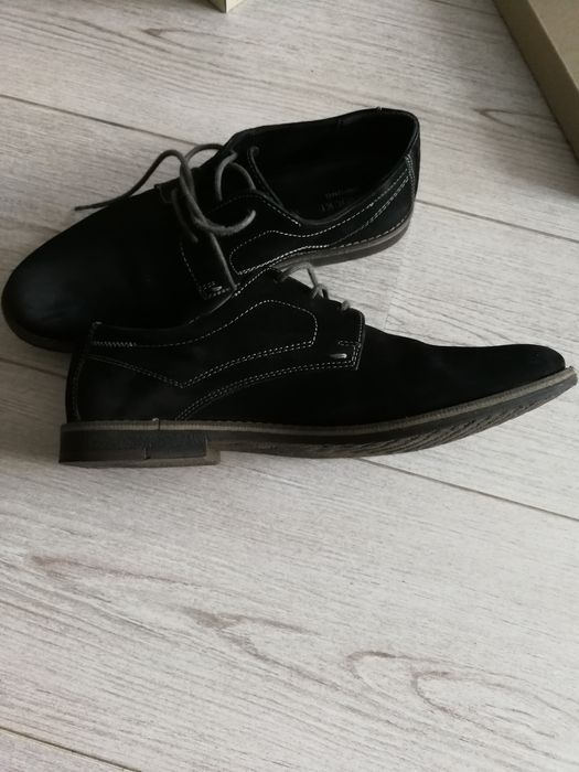 Buty młodzieżowe 38 - komunijne