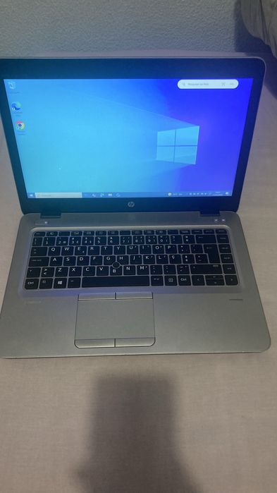 HP Portátil - Windows 10 Pro + Oferta de acessórios