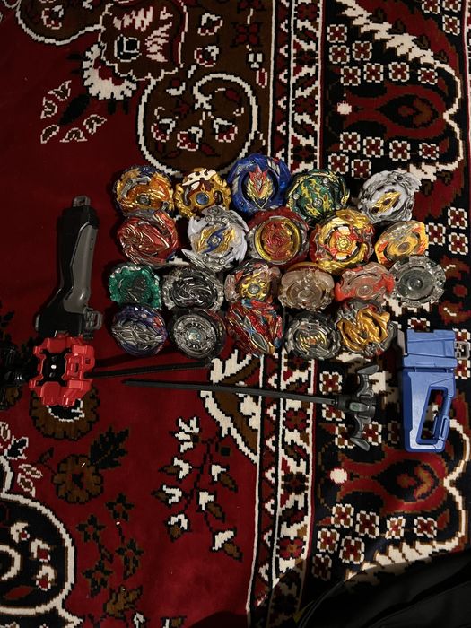 Бей блей іграшки