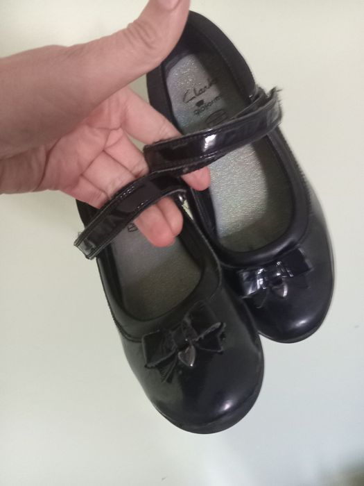 Туфлі для дівчинки в школу
