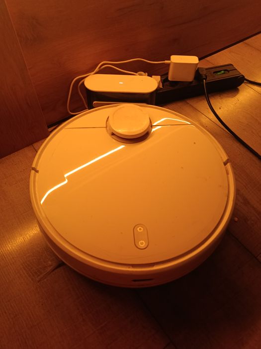 Xiaomi Mi Robot Vacuum Mop Pro + parę części zamiennych w gratisie