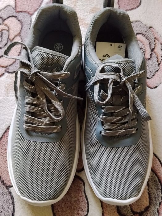 Чоловічі кросівки Crivit 42 устілка 27,5