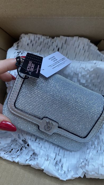 Mikro torebka Victoria’s Secret z metkami