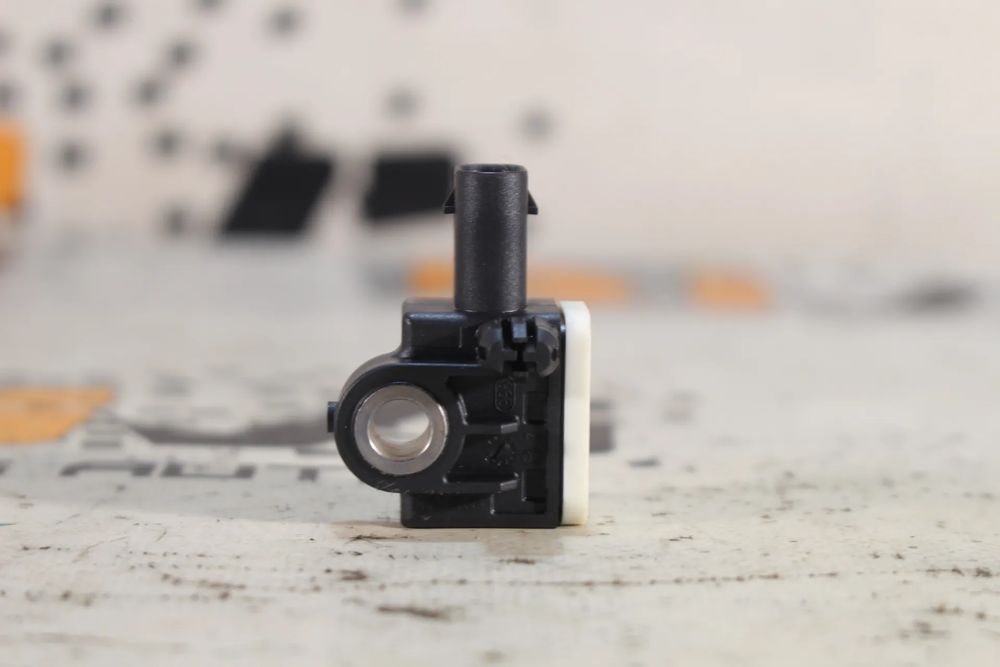Sensor de impacto VOLKSWAGEN Polo (6R, 6C)
