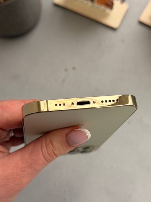 Apple iPhone 12Pro 256Gb Gold. Neverlock. УЦІНКА