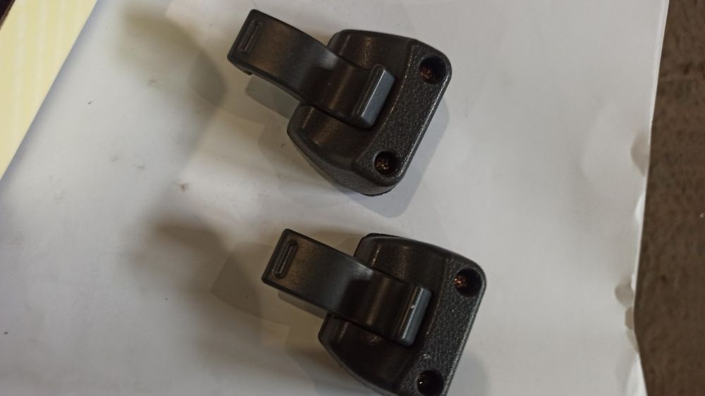 Продам ручкі завіси защелкі