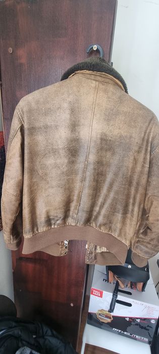 Casaco exclusivo feito de Pele raro. Raríssima. Em ótimo estado de con