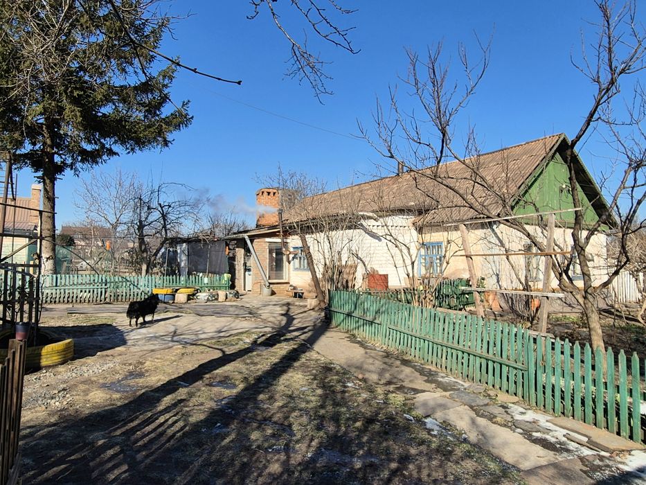 Продам ВЕЛИКИЙ будинок з ВЕЛИКОЮ ділянкою на Євроколесі.