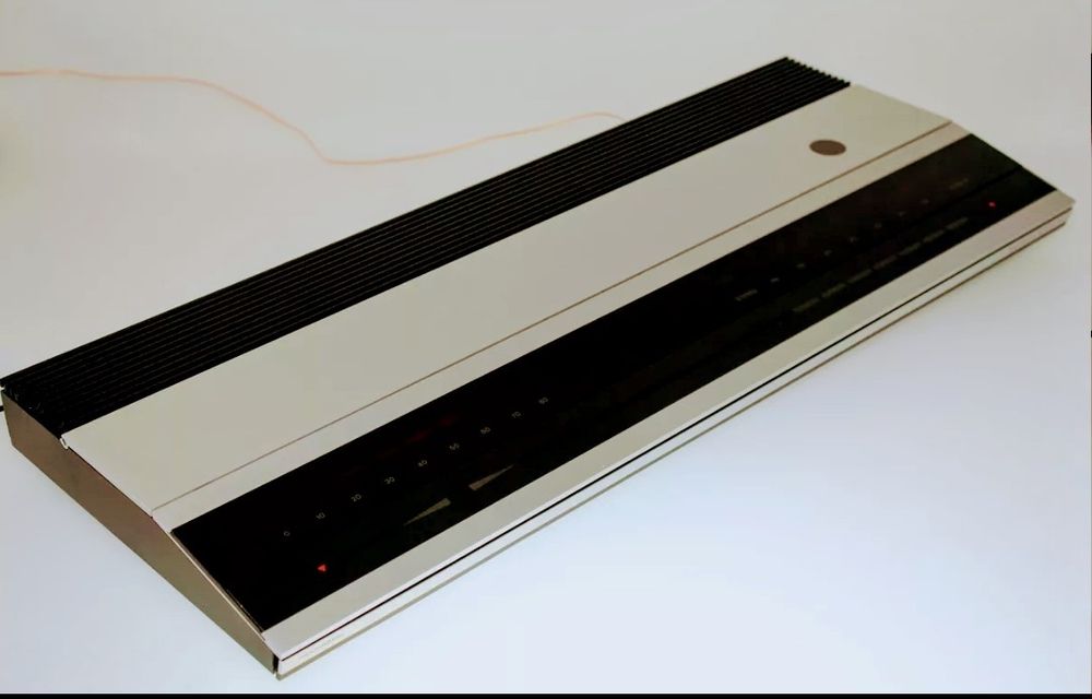 Amplituner BEOMSTER 2000