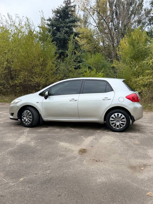 продам Toyota Auris