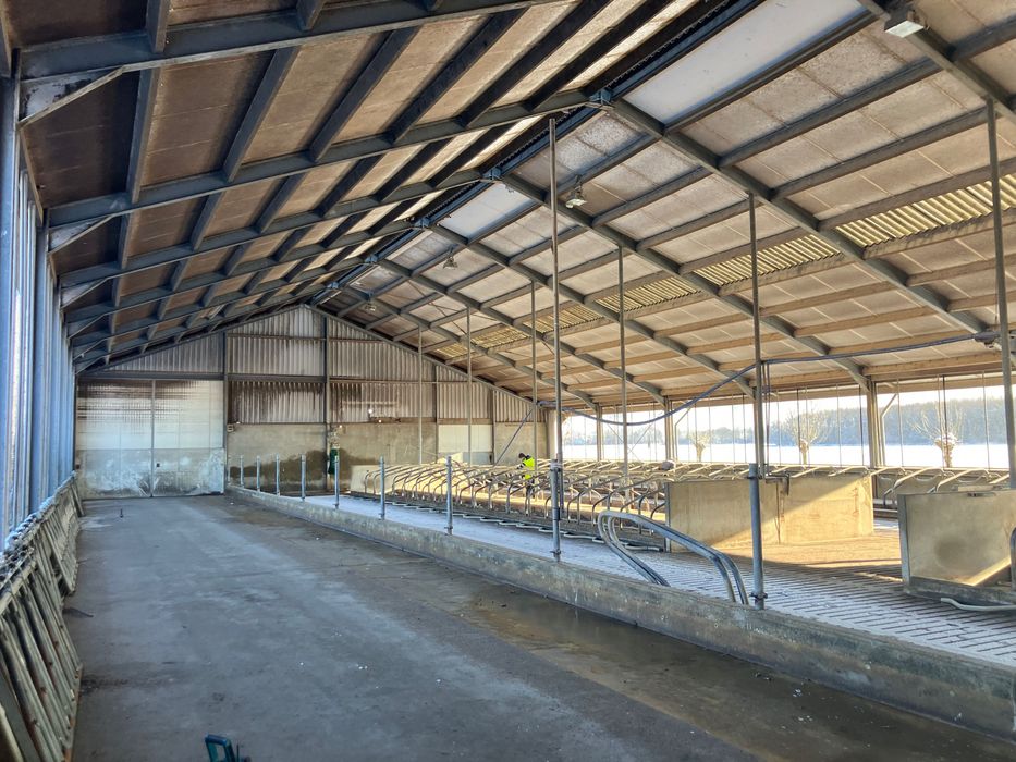 Obora budynek inwentarski 150szt ruszta konstrukcja stalowa  20x67