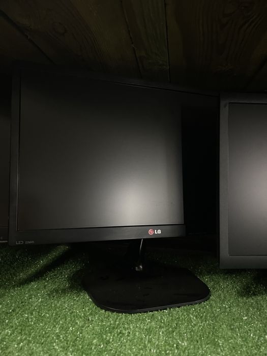 Монітори з Німеччини Asus, LG, Sasmung