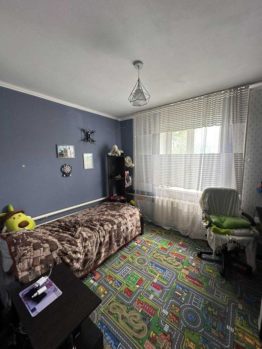 Продаж 4 кімнатної • З ремонтом • Центрі міста