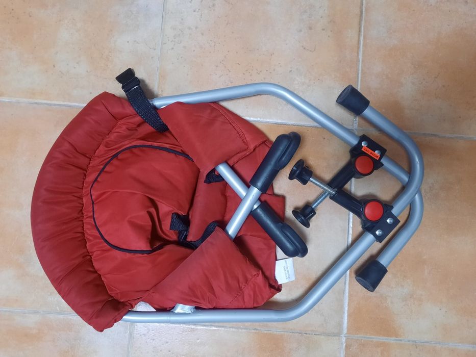 Cadeira de mesa para bebés