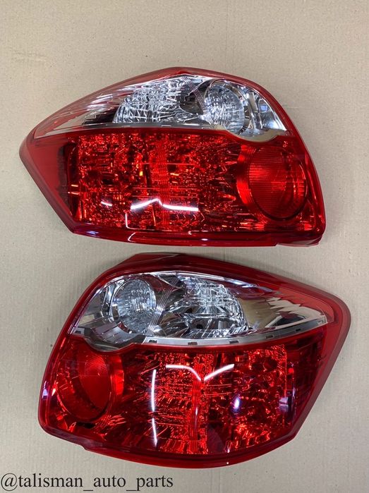 Toyota AURIS Ауріс Стоп ліхтар фонарь Фара оптика задня в наявності