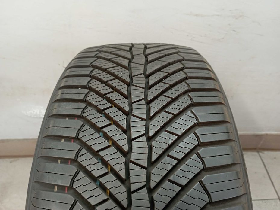 1x225/40R18 Semperit Allseason-Grip, 2022 rok, 92Y XL, bieżnik 7,2mm