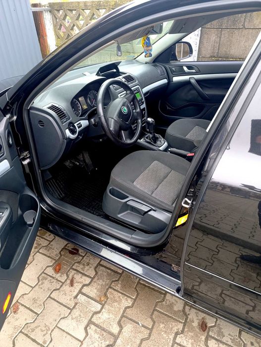 Автомобіль Skida a5